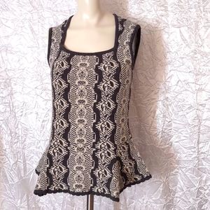 🛍CAbi Shell Sleeveless Knit Top #887 small